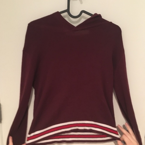 Maroon long sleeved shirt with hood - Picture 3 of 4